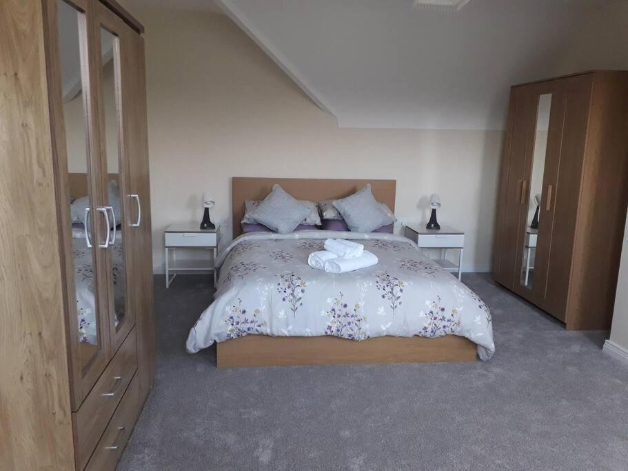 Dovecote Lodge On The 5 Star Lough Erne Resort Ballycassidy Dış mekan fotoğraf