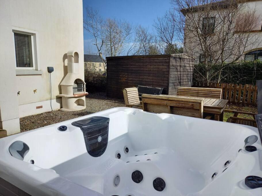 Dovecote Lodge On The 5 Star Lough Erne Resort Ballycassidy Dış mekan fotoğraf