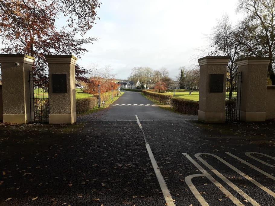 Dovecote Lodge On The 5 Star Lough Erne Resort Ballycassidy Dış mekan fotoğraf